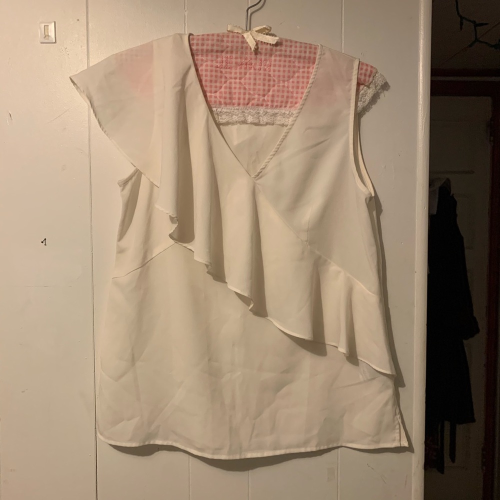 NWOT Banana Republic ruffled sleeveless top